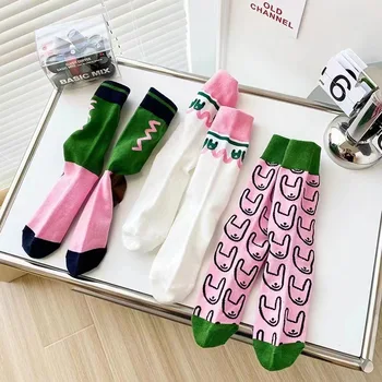 Трендовые красочные розовые носки с кроликом, женские осенне-зимние парные носки из чистого хлопка, персонализированные модные дышащие подарочные носки