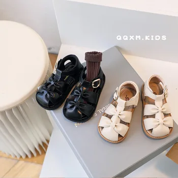 Eu18-30 Летние сандалии для девочек в новом стиле, дышащая пляжная обувь для малышей 1-3 лет, кожаная обувь принцессы на плоской подошве для девочек 0